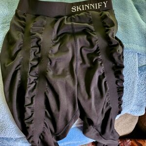 Skinnify support leggings
